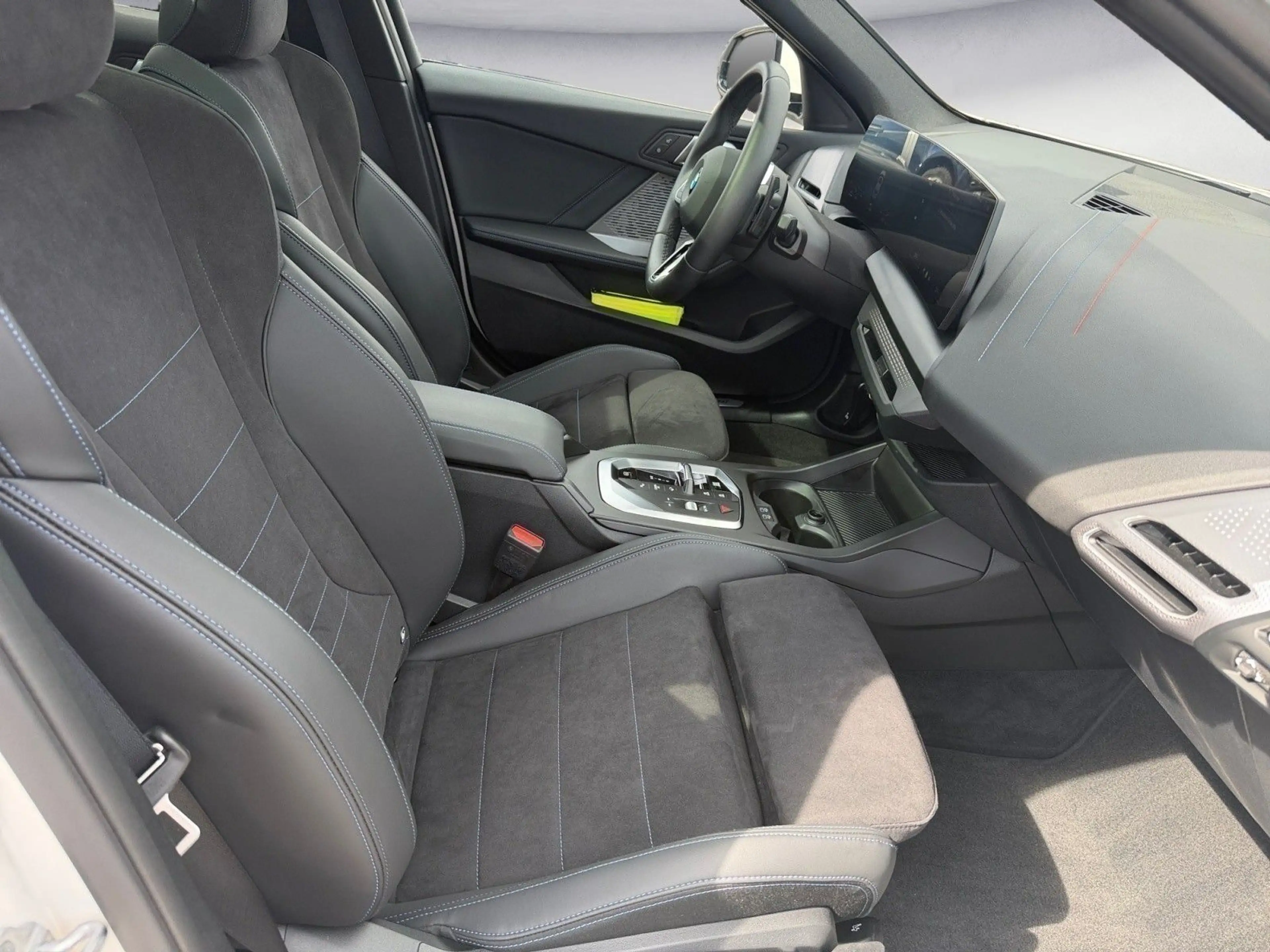 BMW 120 M Sport Navi Klima PDC Kamera AHK Panorama S — photo 15