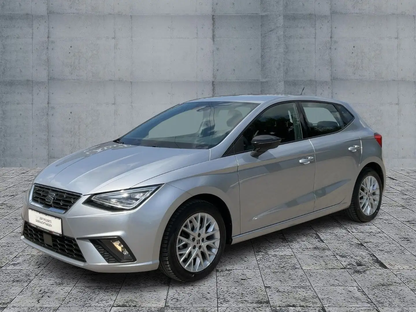 SEAT Ibiza 1.0 TSI FR-LINE LED+NAV+APP+DAB+GRA+NSW+VC Zilver - 2