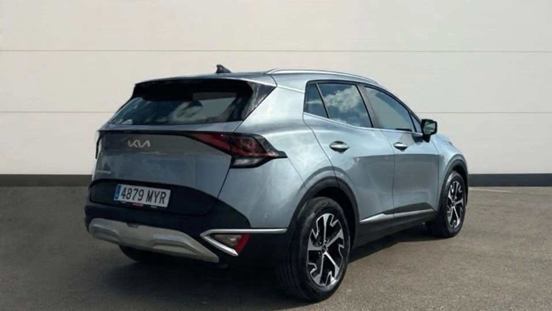 Kia Sportage 1.6 T-GDI HEV TECH 4WD AUTO 215 5P Plateado - 2