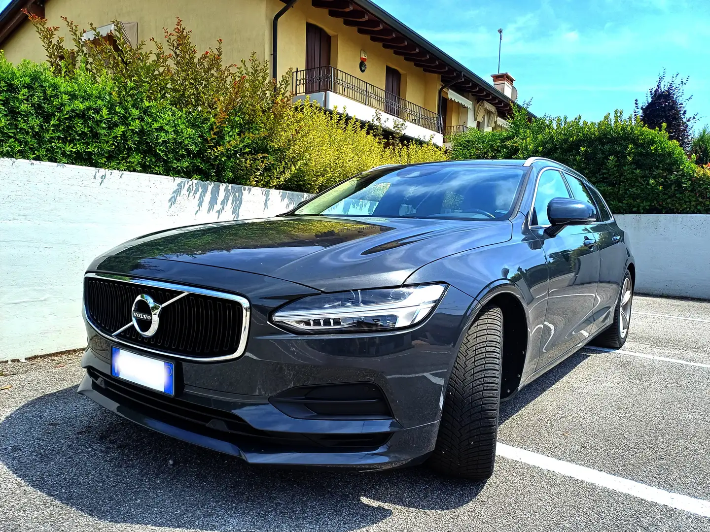 Volvo V90 2.0 d4 Business Plus Geartronic Nero - 1