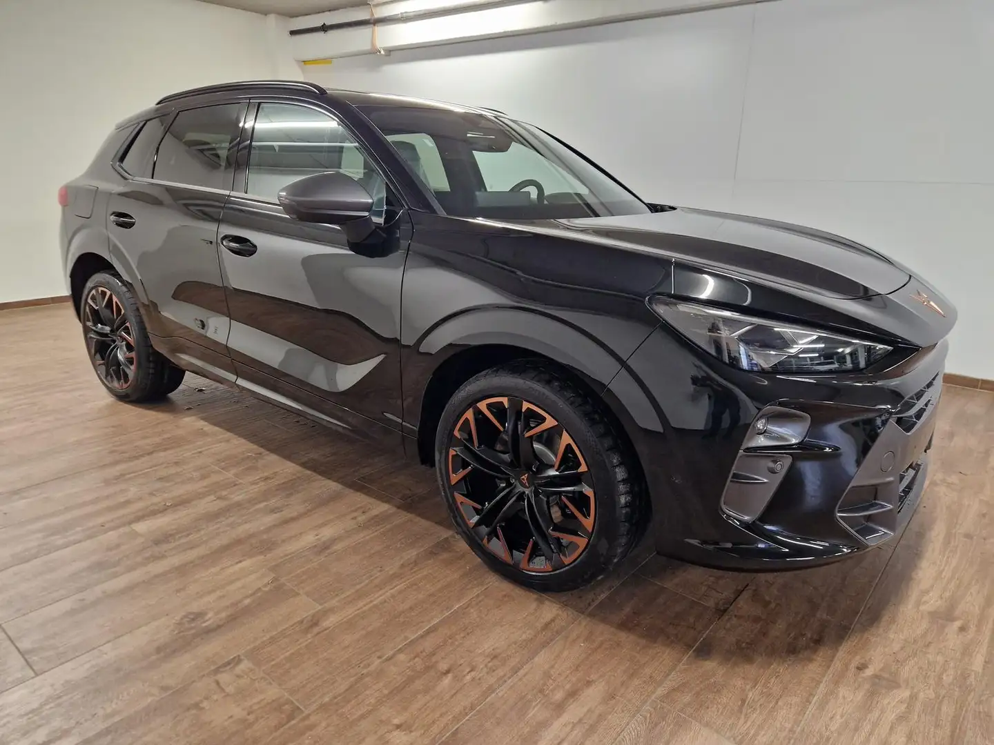 CUPRA Terramar 2.0 TSI 195 kW 4Drive VZ AHK STH Matrix Zwart - 2