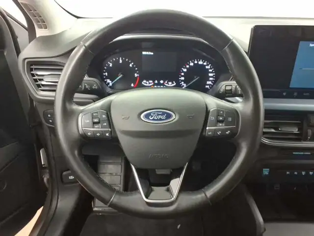 Ford Focus view 9