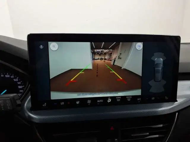 Ford Focus view 10