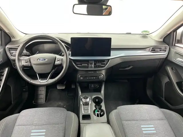 Ford Focus view 8