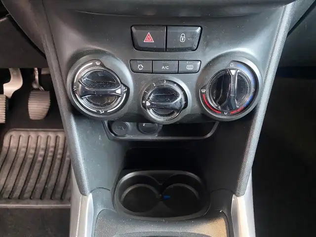 Peugeot 2008 view 11