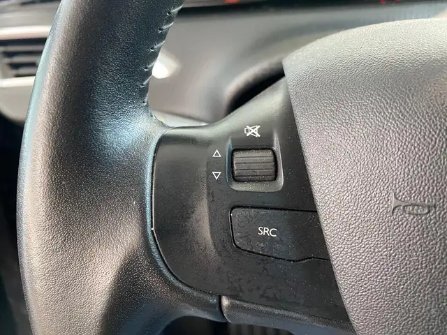 Peugeot 2008 view 13