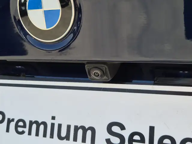 BMW 3 Series view 16