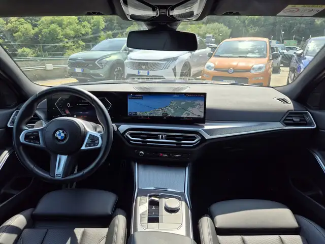 BMW 3 Series view 8