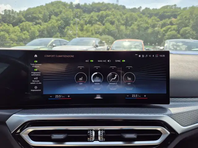 BMW 3 Series view 23