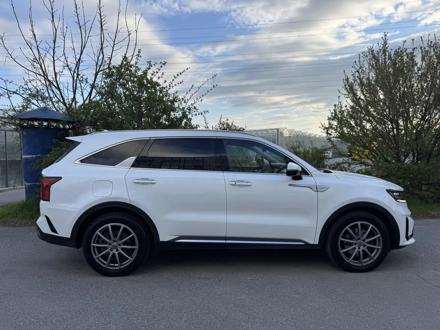 Kia Sorento 7-Sitzer Silber 4WD PlugInHybrid Aut. AHK Garantie Weiß - 2