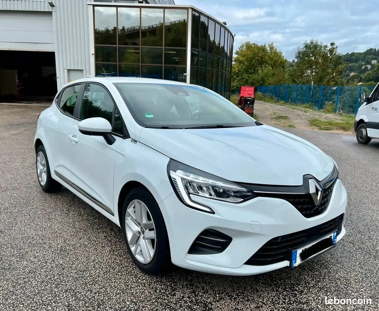 Renault Clio 1.0 TCe Experience 100 CHV Weiß - 2