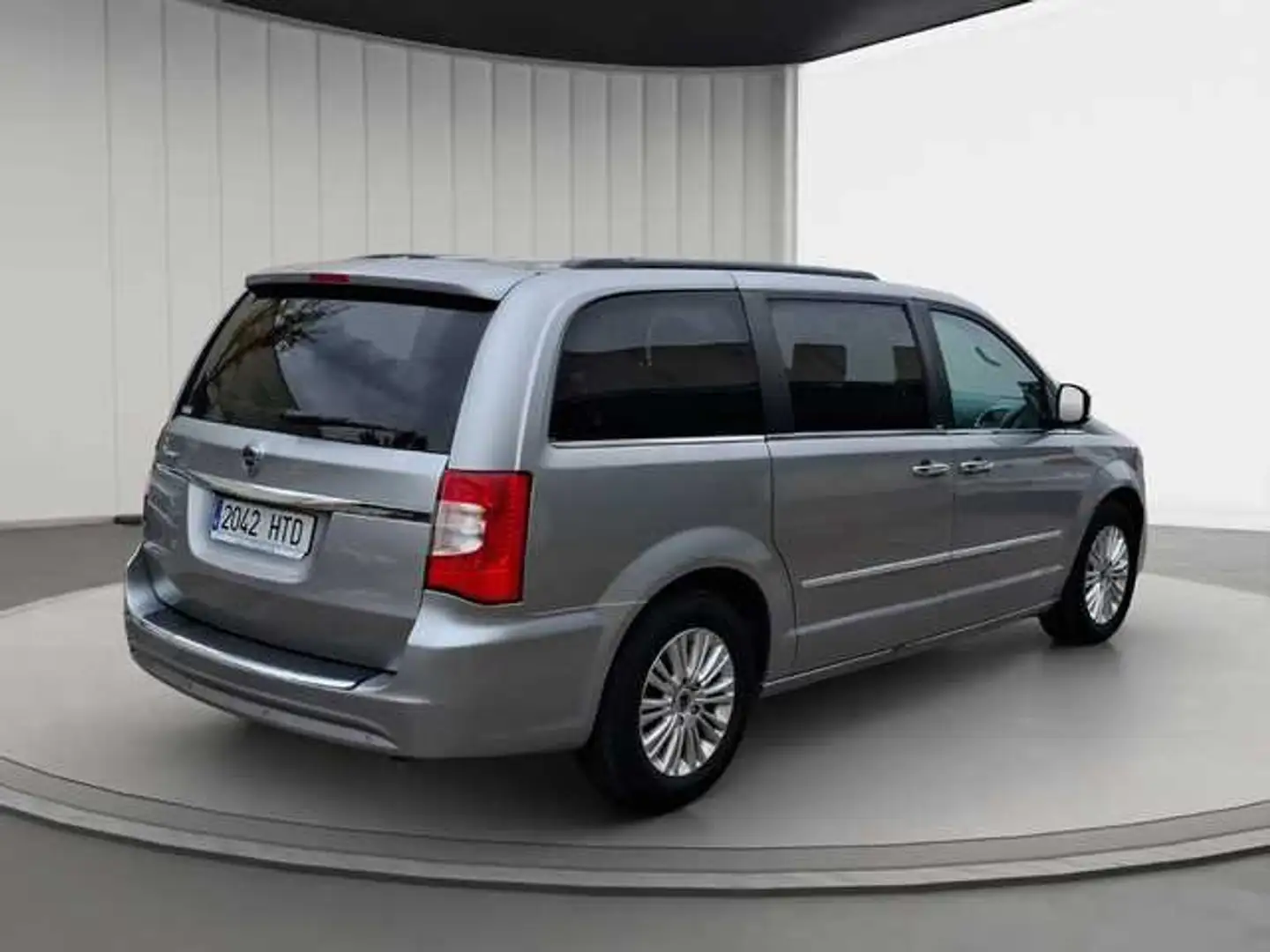 Lancia Voyager 2.8CRD Silver Aut. Gris - 2