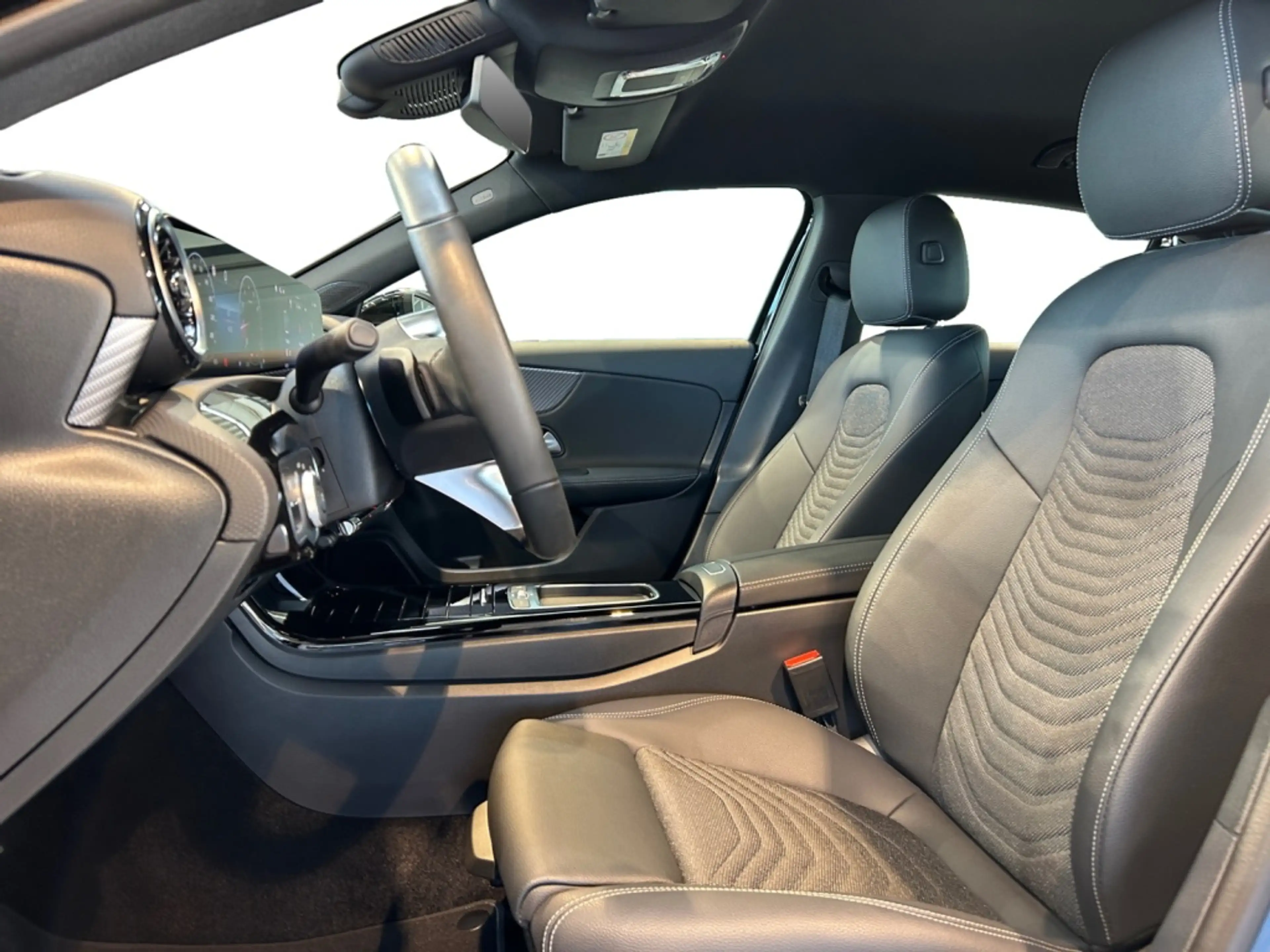 Mercedes-Benz A 180 Progressive MBUX+Progressive+Carbon+Wide — photo 9