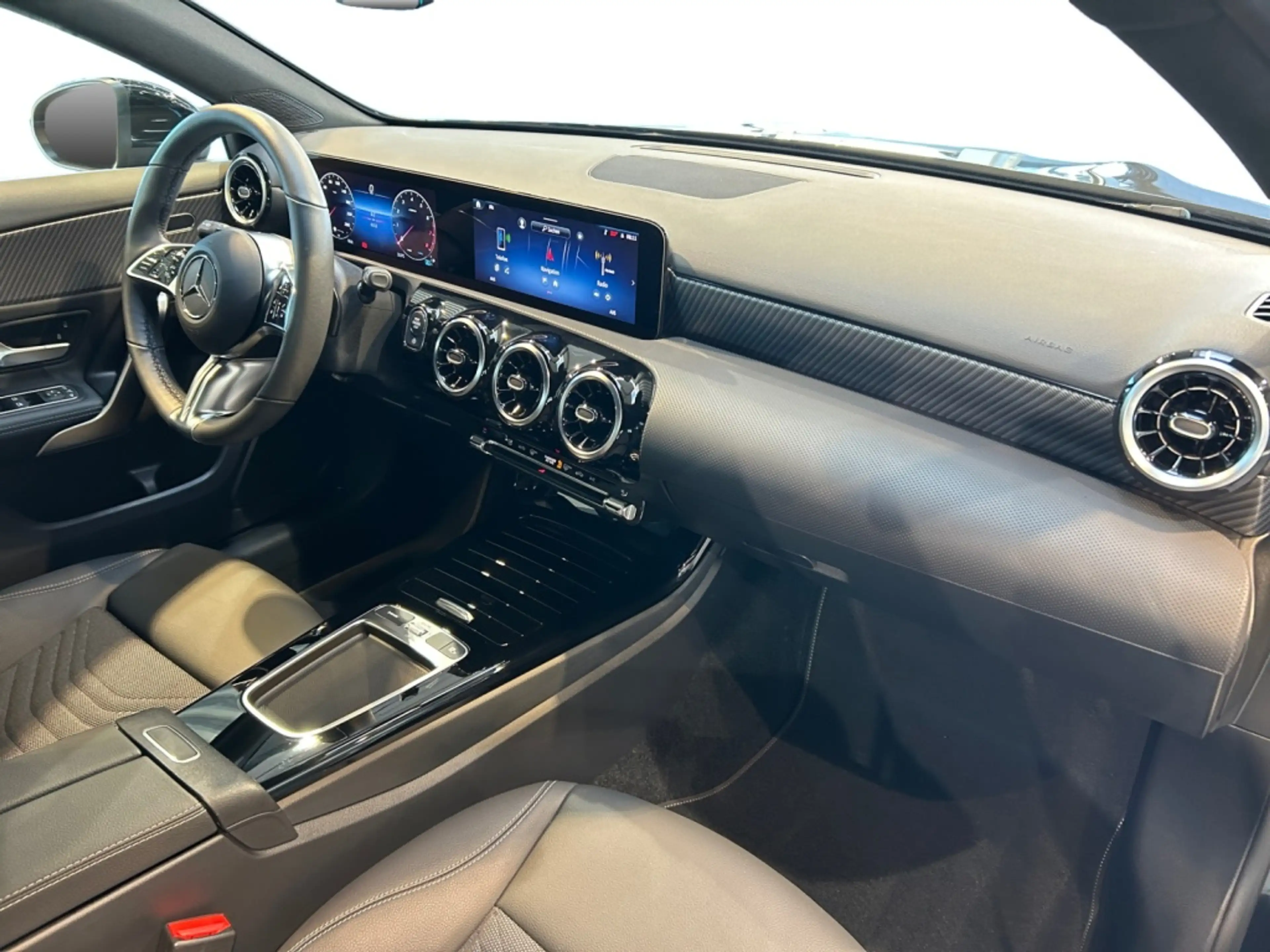 Mercedes-Benz A 180 Progressive MBUX+Progressive+Carbon+Wide — photo 10