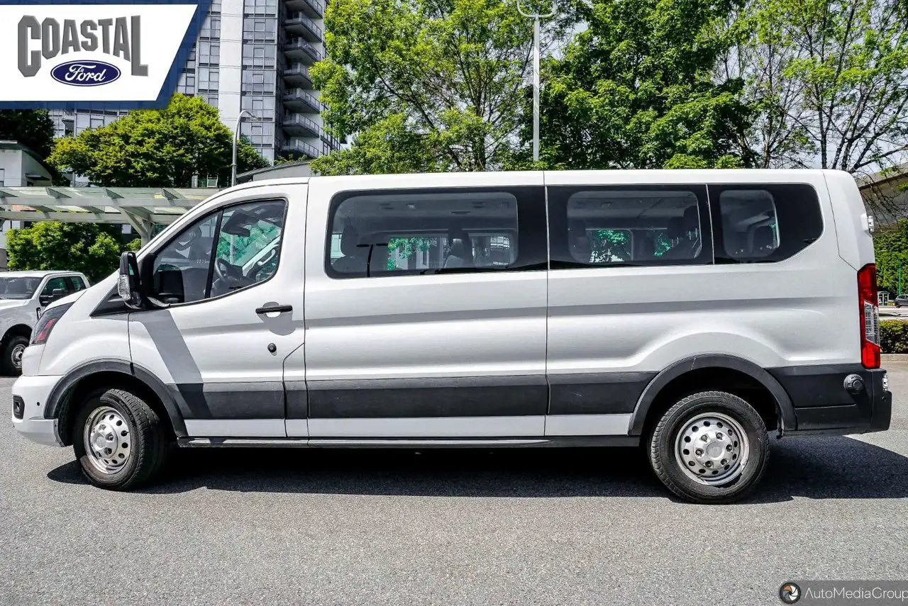 Ford Transit Passenger Wagon снимка Ford Transit Passenger Wagon