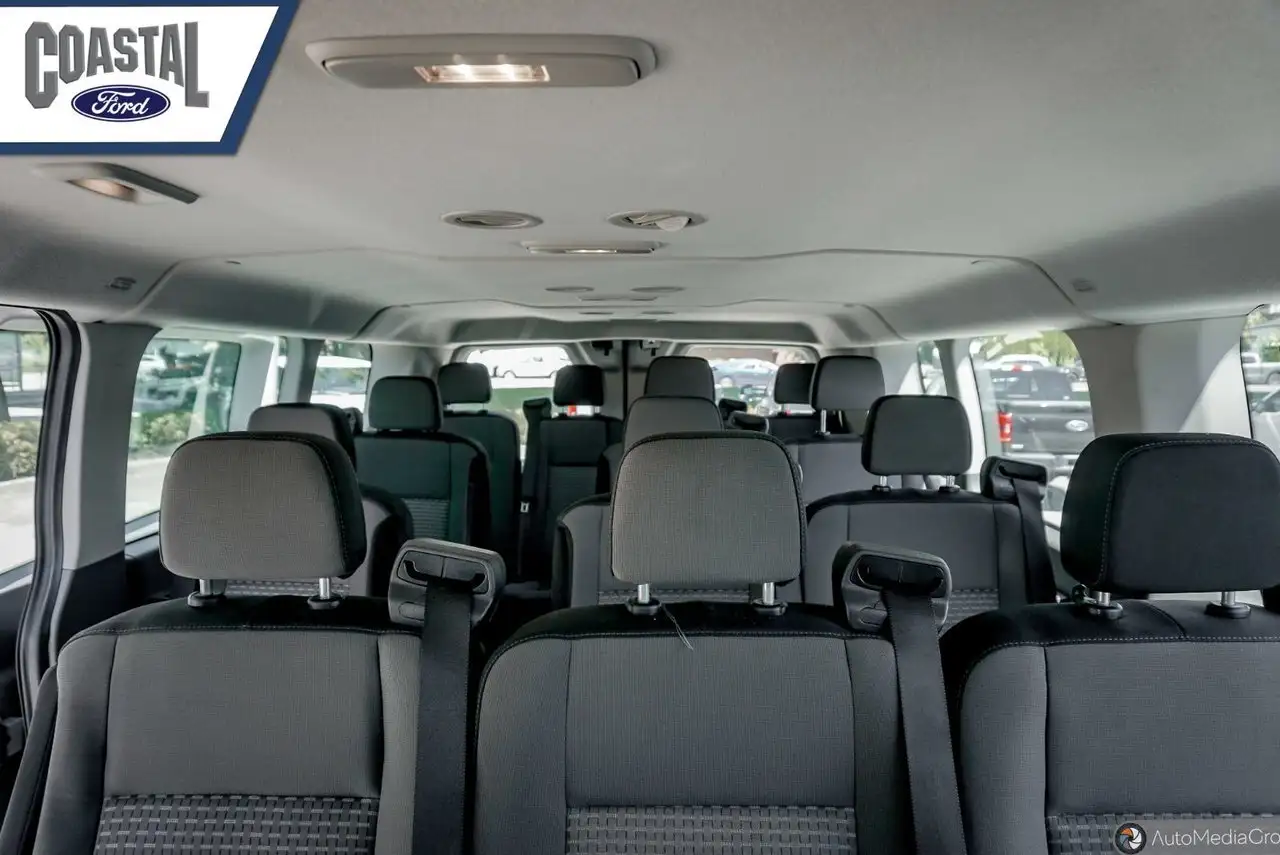 Ford Transit Passenger Wagon снимка Ford Transit Passenger Wagon