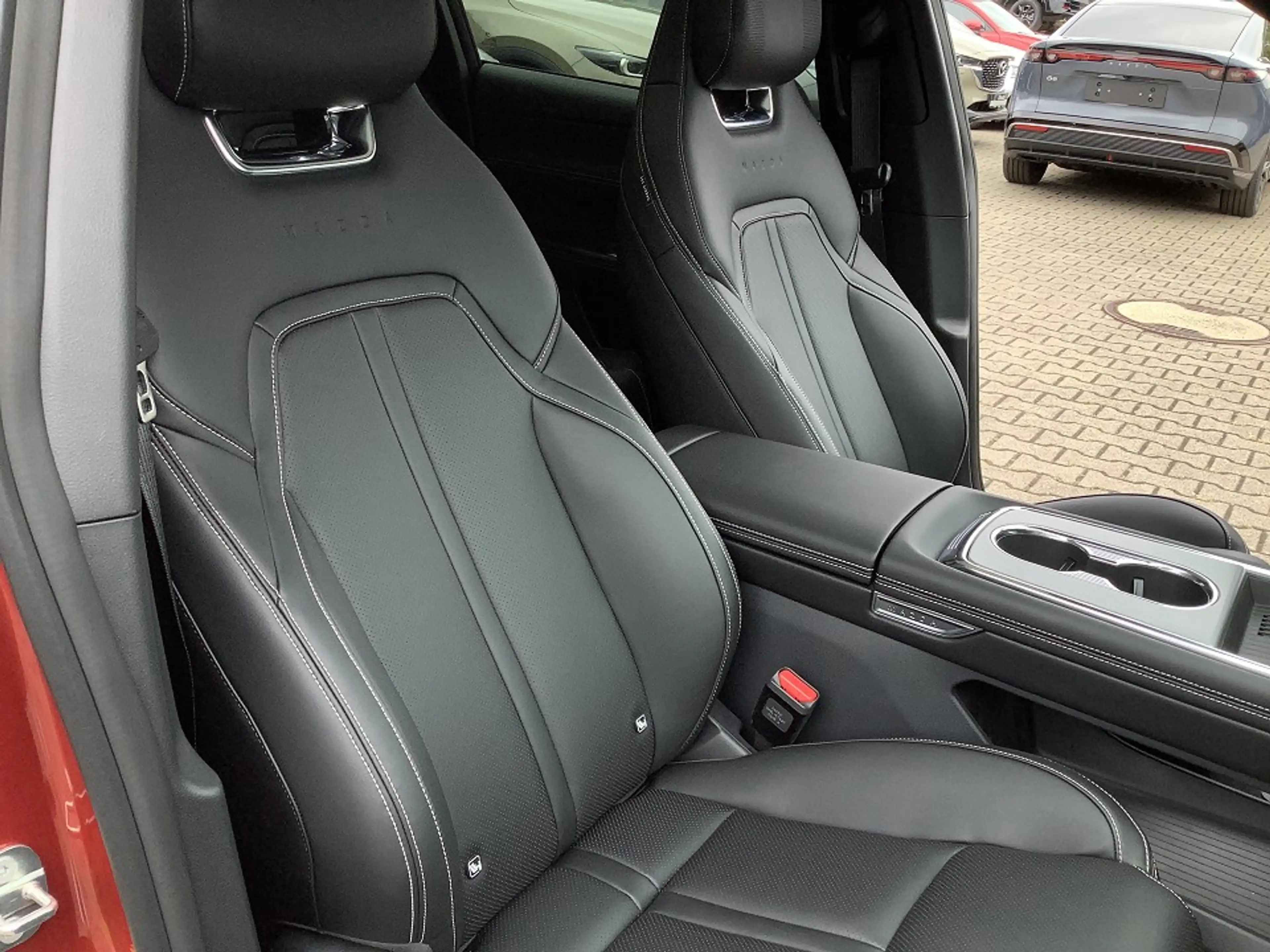 Mazda 6e EV 258ps Takumi Soul Red Crystal -sofort verfügbar — photo 12