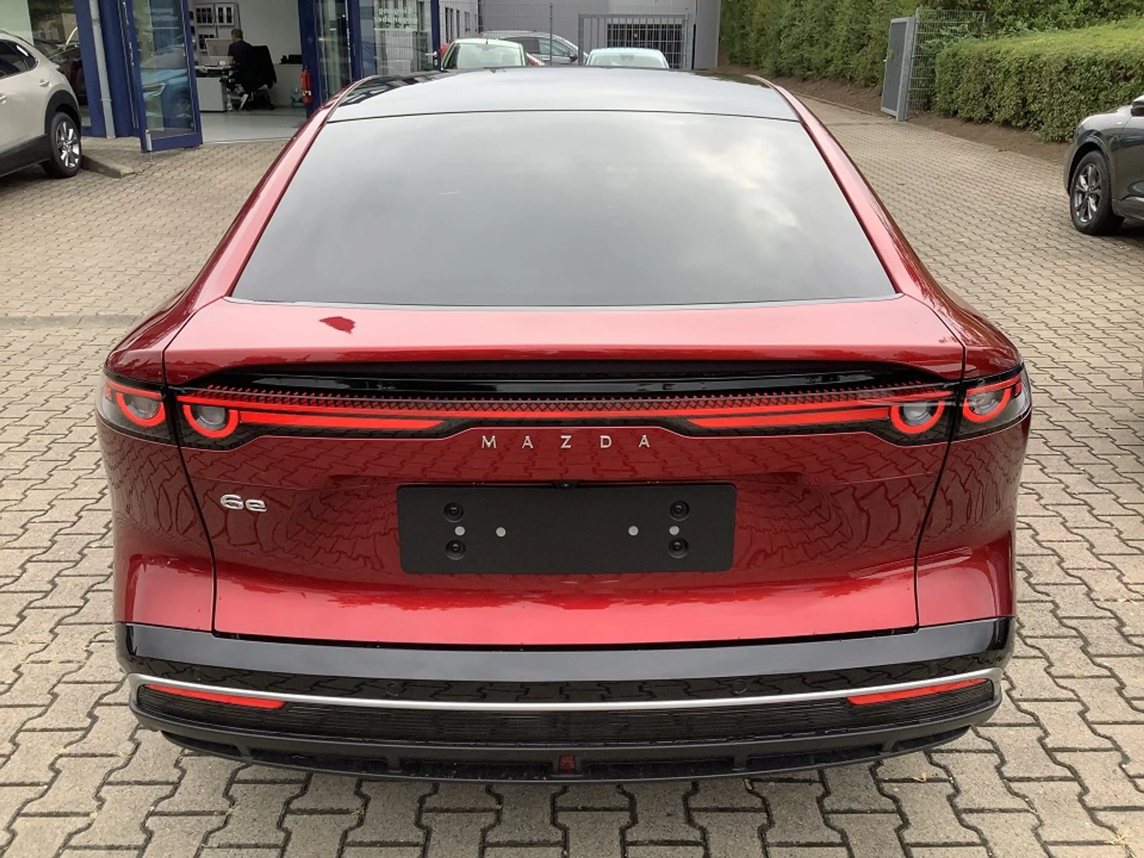 Mazda 6e EV 258ps Takumi Soul Red Crystal -sofort verfügbar — photo 4