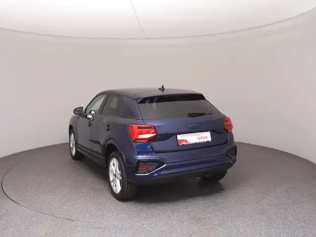 Audi Q2 view 5