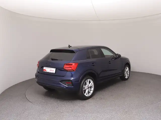 Audi Q2 view 4