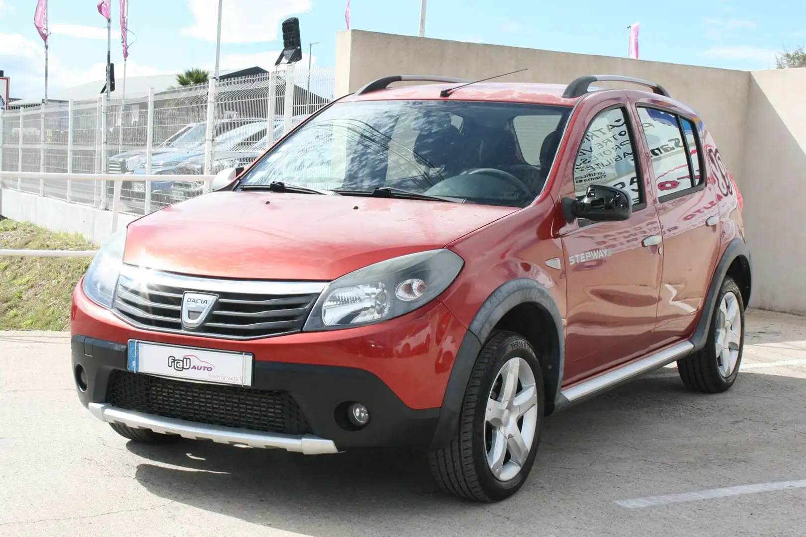 Dacia Sandero 1.5 DCI 90CH FAP STEPWAY EURO 5 Rouge - 1