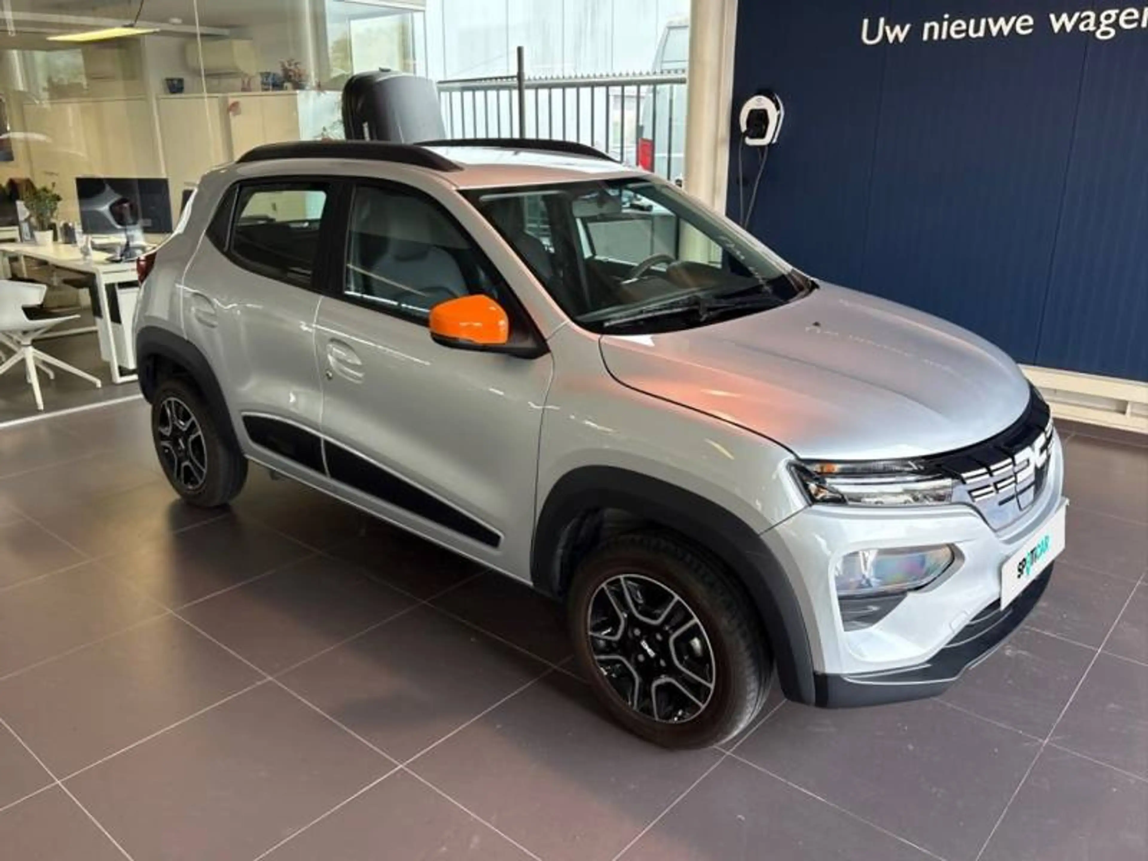 Dacia Spring 1 Electric 45 Essential — photo 3
