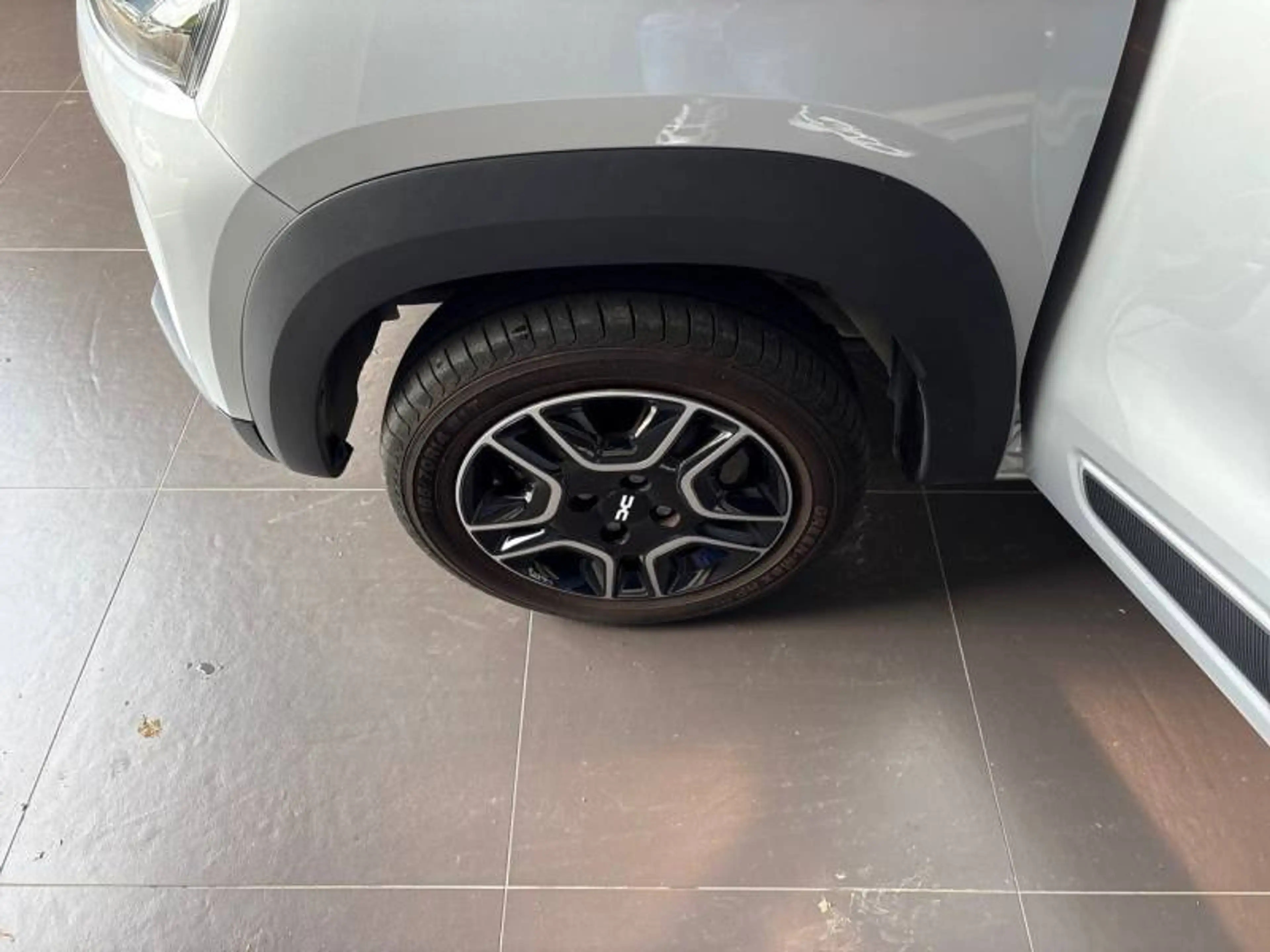 Dacia Spring 1 Electric 45 Essential — photo 11