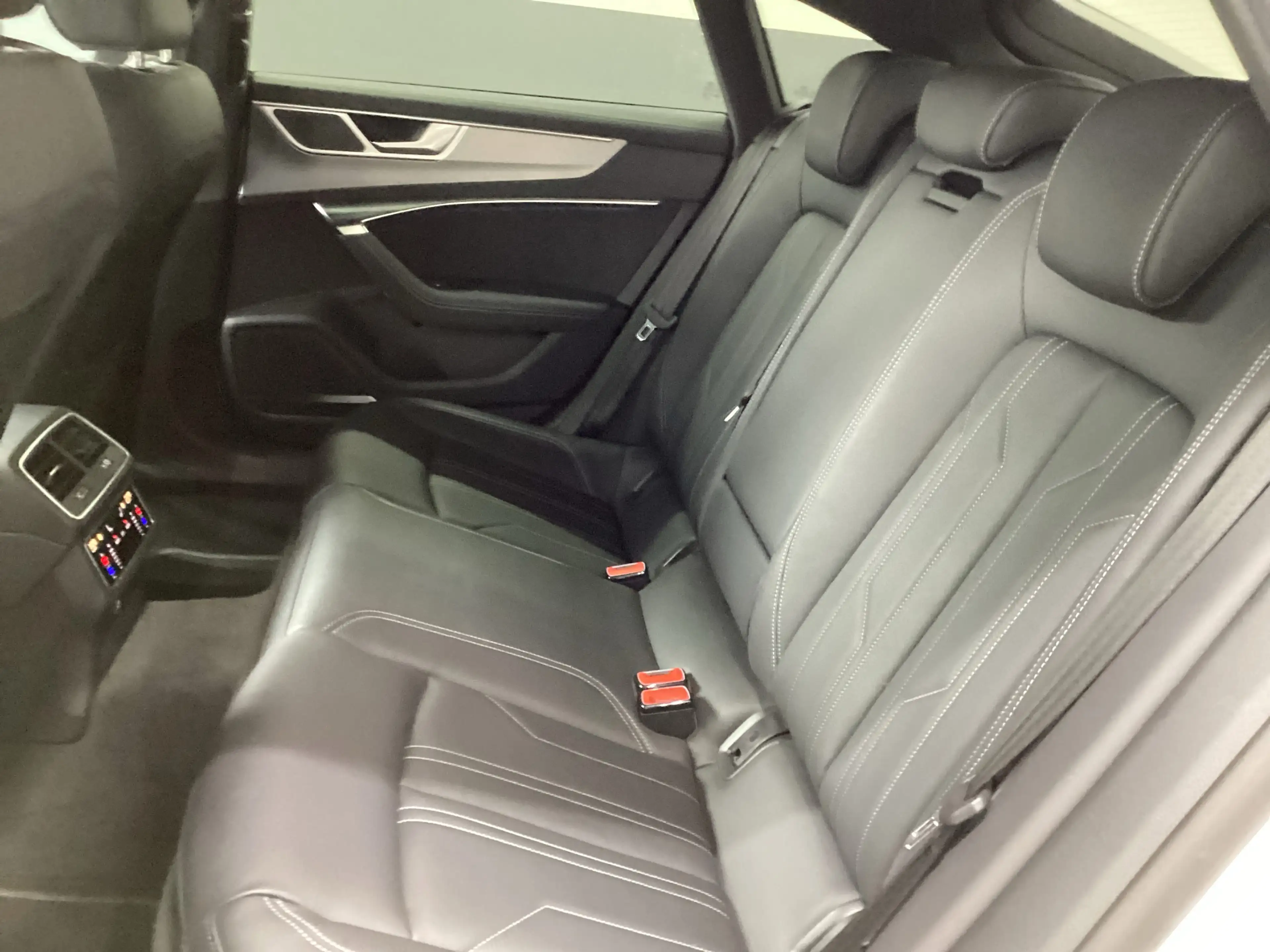 Audi A7 Sportback S line 50 TFSI e AHK Pano B&O HUD — photo 9