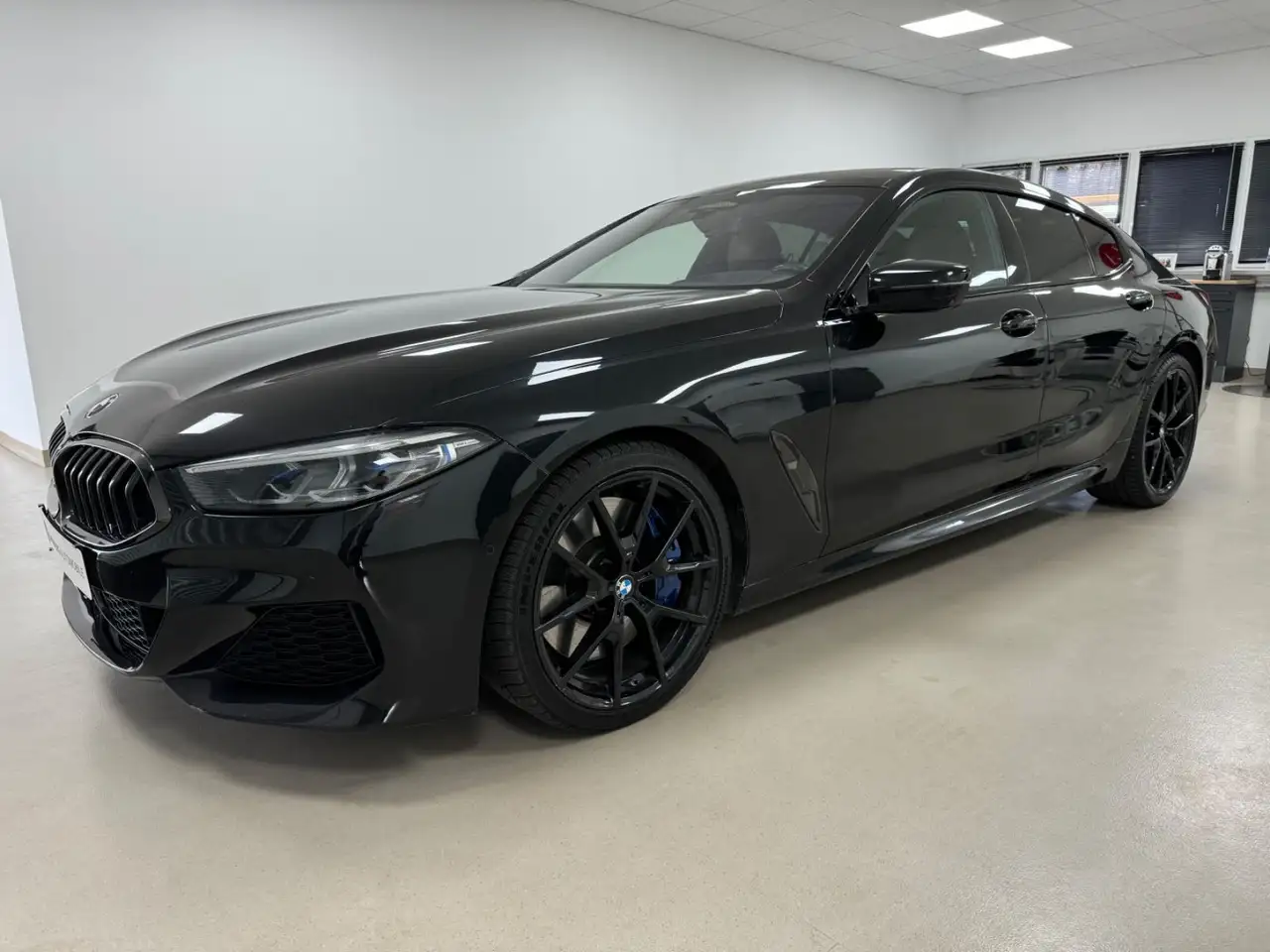 BMW 840