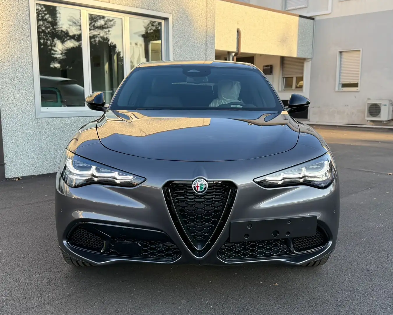 Alfa Romeo Stelvio KM ZERO 2.2 t Veloce Q4 210cv Autom. PROMO FIN Gris - 2
