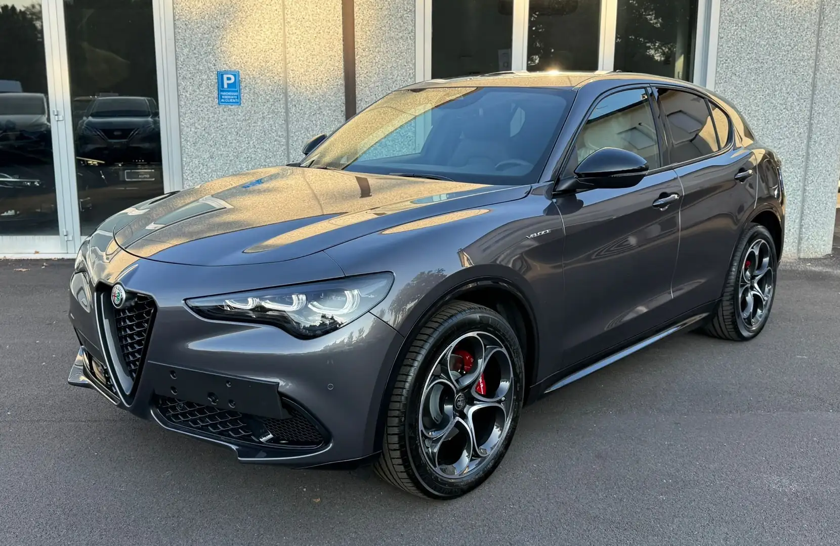 Alfa Romeo Stelvio KM ZERO 2.2 t Veloce Q4 210cv Autom. PROMO FIN Gris - 1