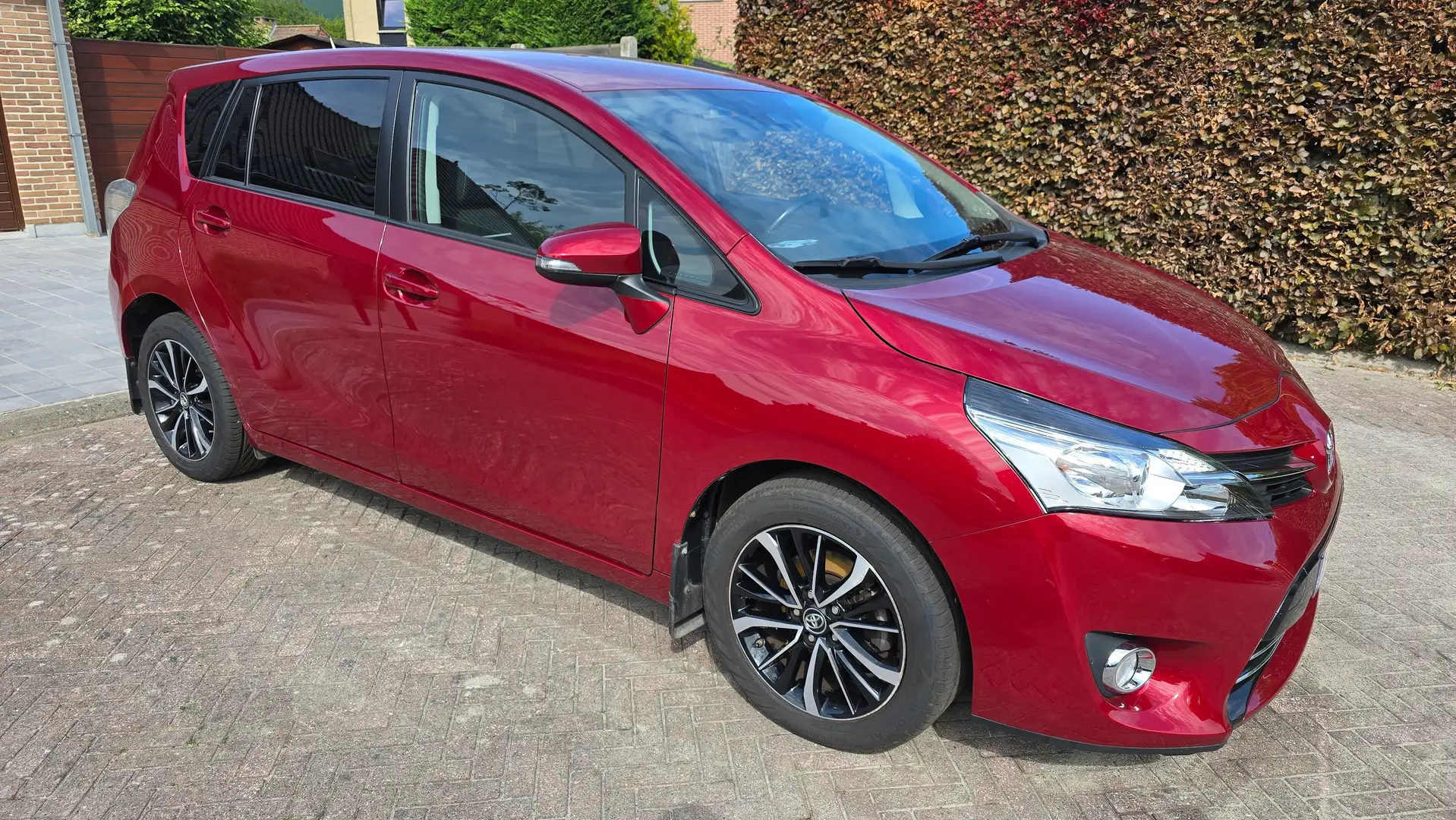 Toyota Verso Verso 1.8 Multidrive S 5-Sitzer Edition S+ Rood - 2