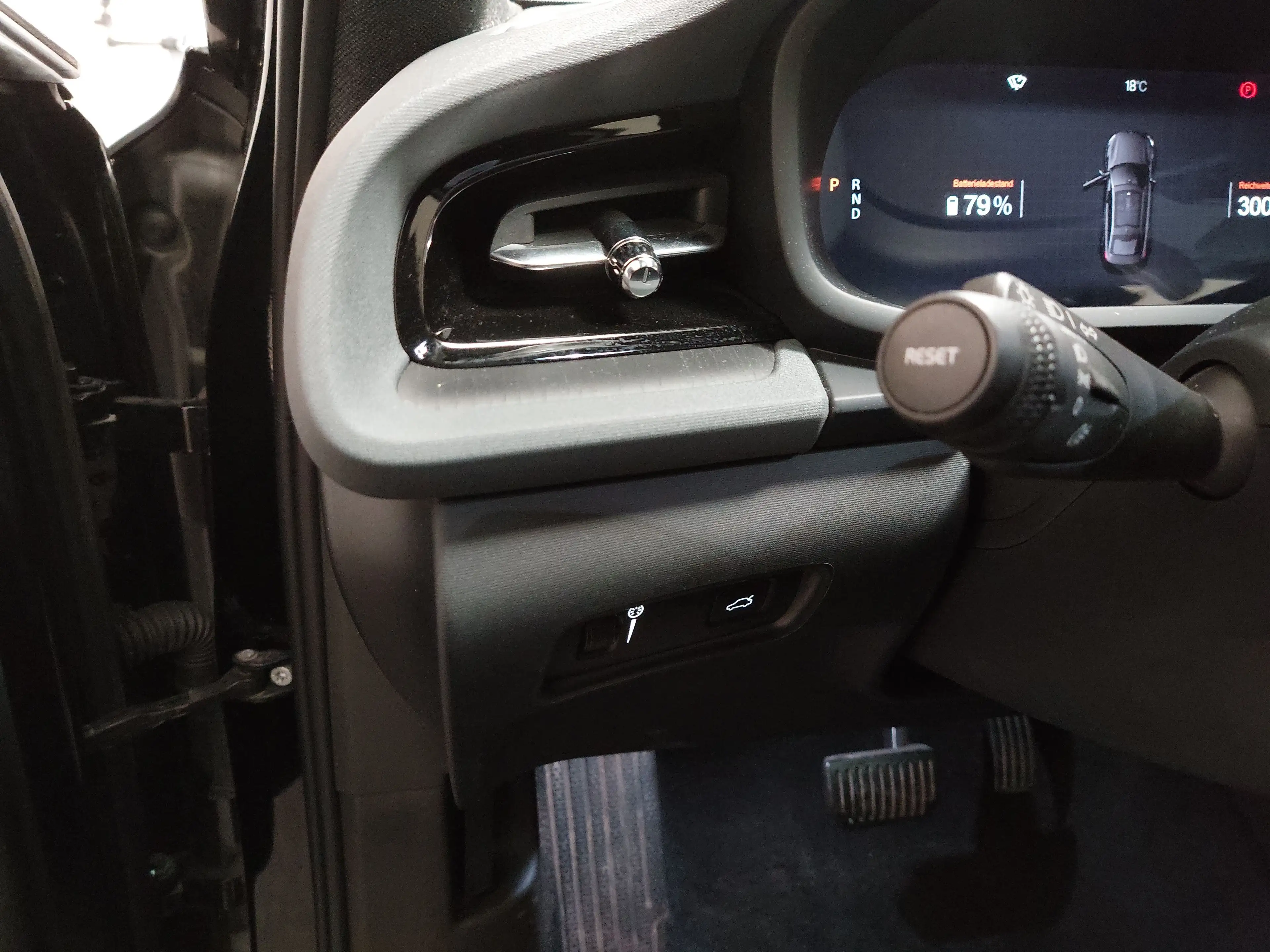 Polestar 2 2 KLIMAAUT LED RADIO MFL PANO SHZ VC PDC DAB Navi H/K RFK — photo 7