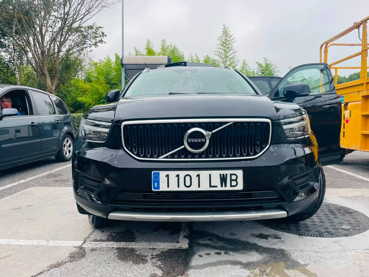 Volvo XC40 XC40 T2 129 ch Geartronic 8 Momentum Business Negro - 2