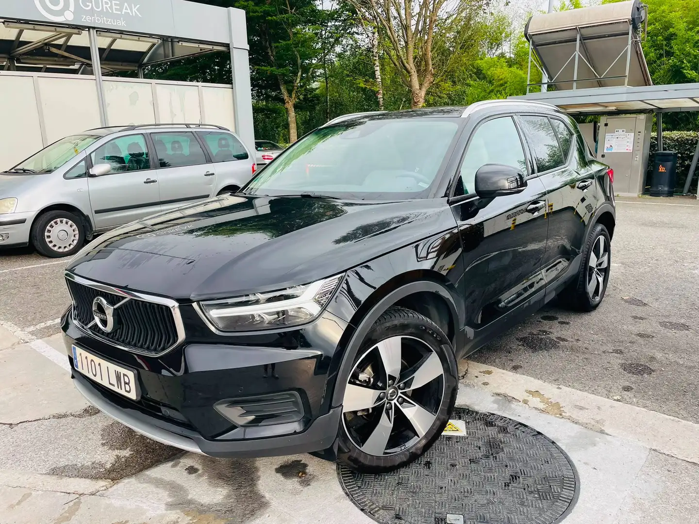 Volvo XC40 XC40 T2 129 ch Geartronic 8 Momentum Business Negro - 1