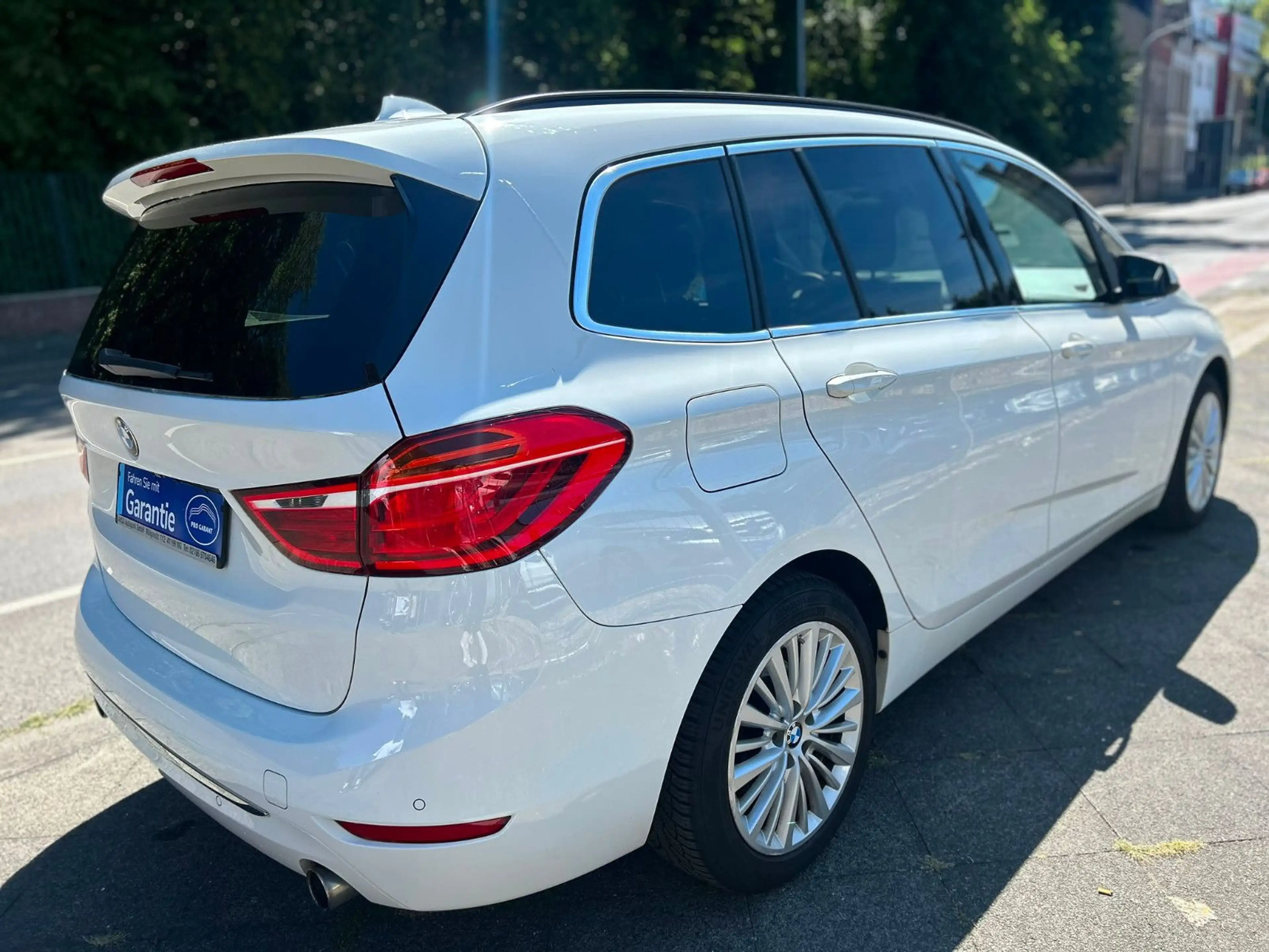BMW 220 2 Gran Tourer 220 d xDrive Luxury Line — photo 6