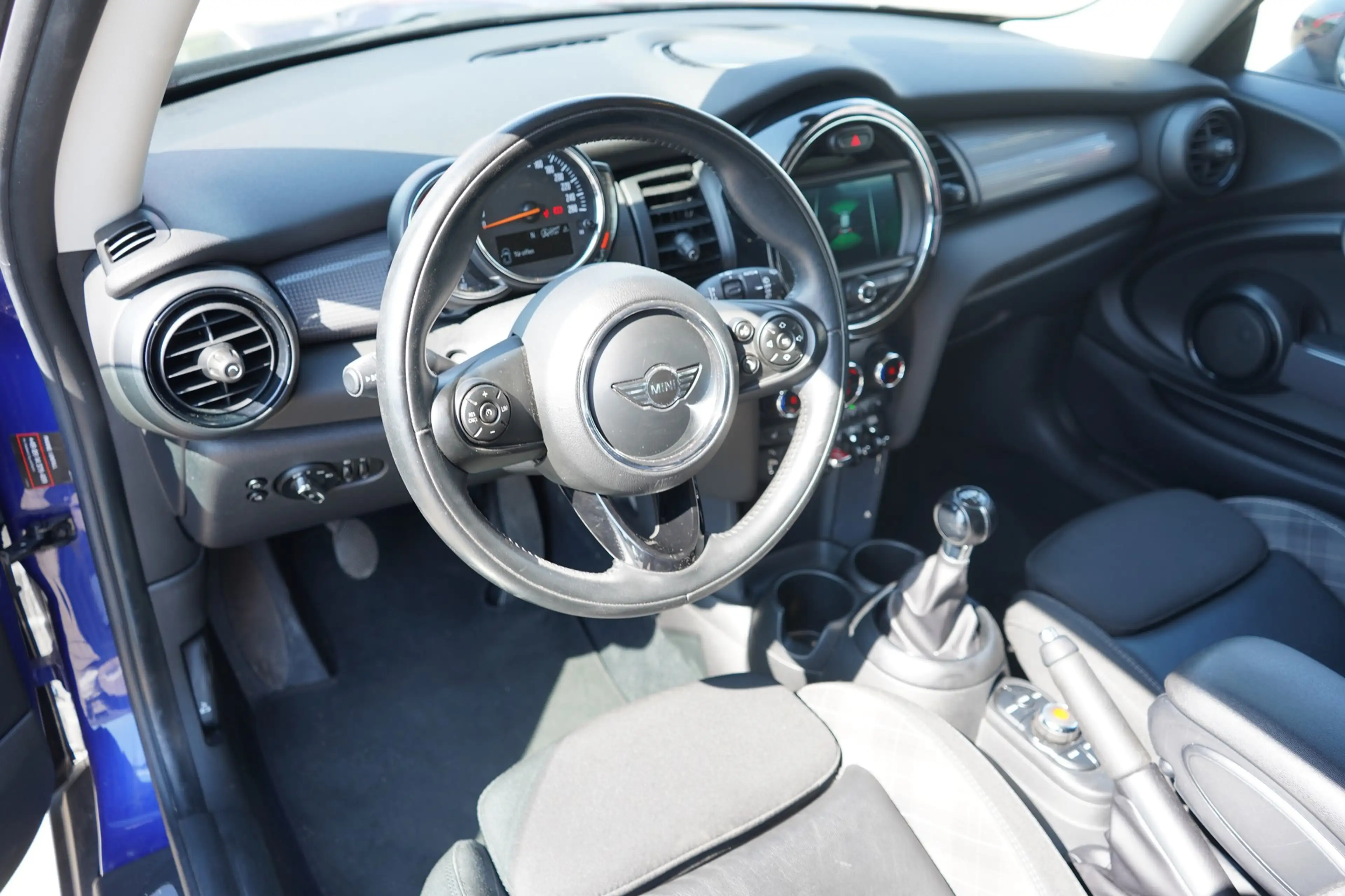 MINI Cooper D Mini 1.5 Seven Tempomat LED PDC — photo 11