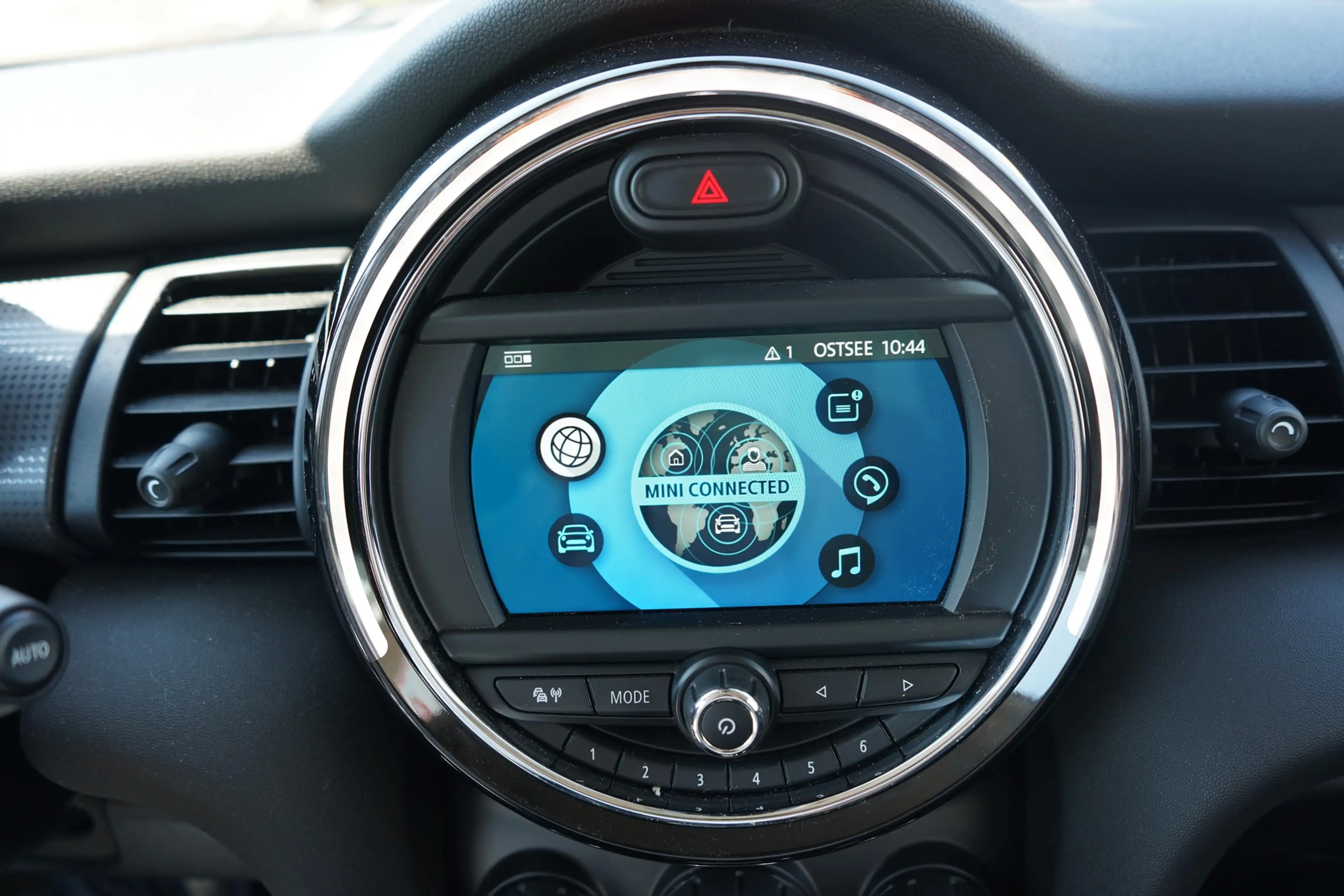 MINI Cooper D Mini 1.5 Seven Tempomat LED PDC — photo 15
