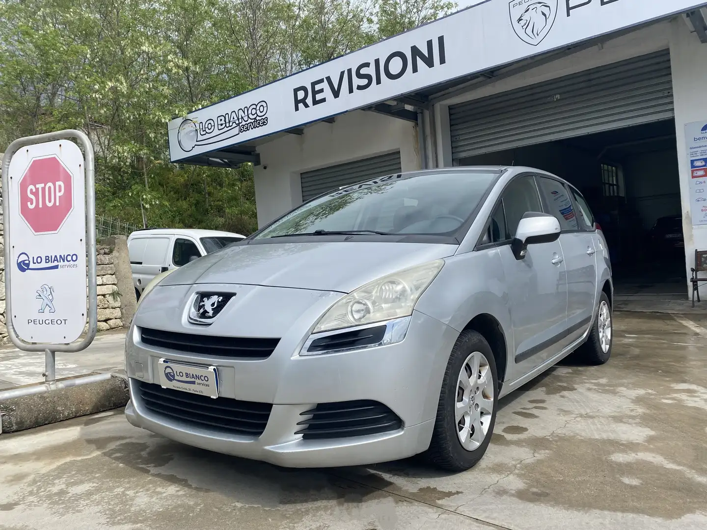 Peugeot 5008 5008 1.6 hdi 16v Premium 110cv Grigio - 1
