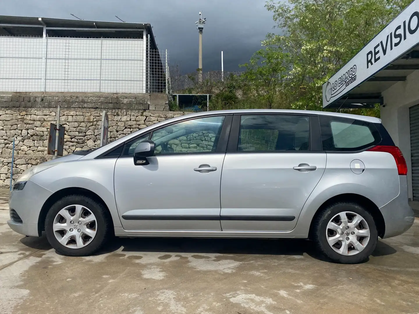 Peugeot 5008 5008 1.6 hdi 16v Premium 110cv Grigio - 2