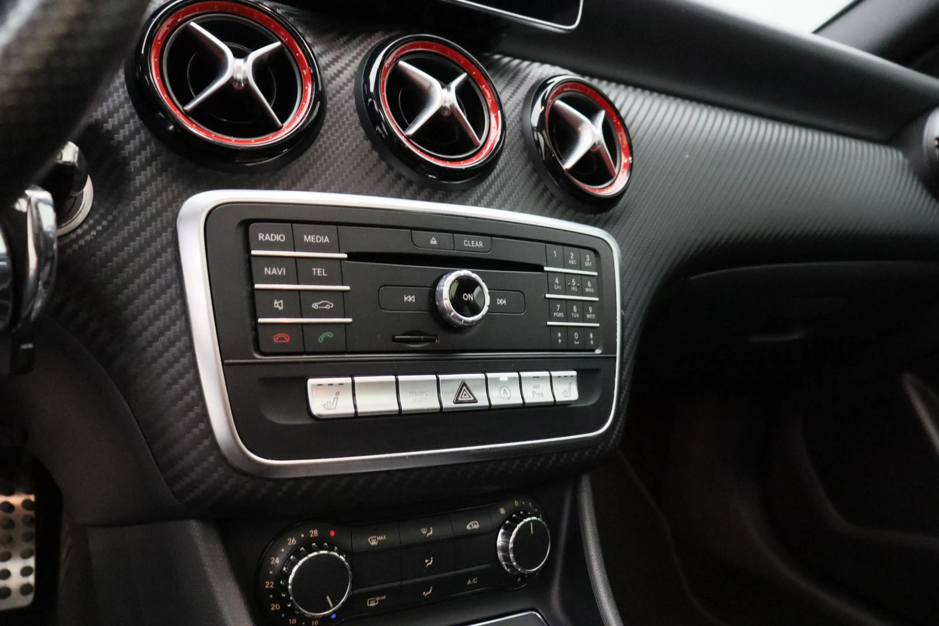 Mercedes-Benz A 250 Sport Prestige 2016 | Navigatie | Achteruitrij Cam — photo 28