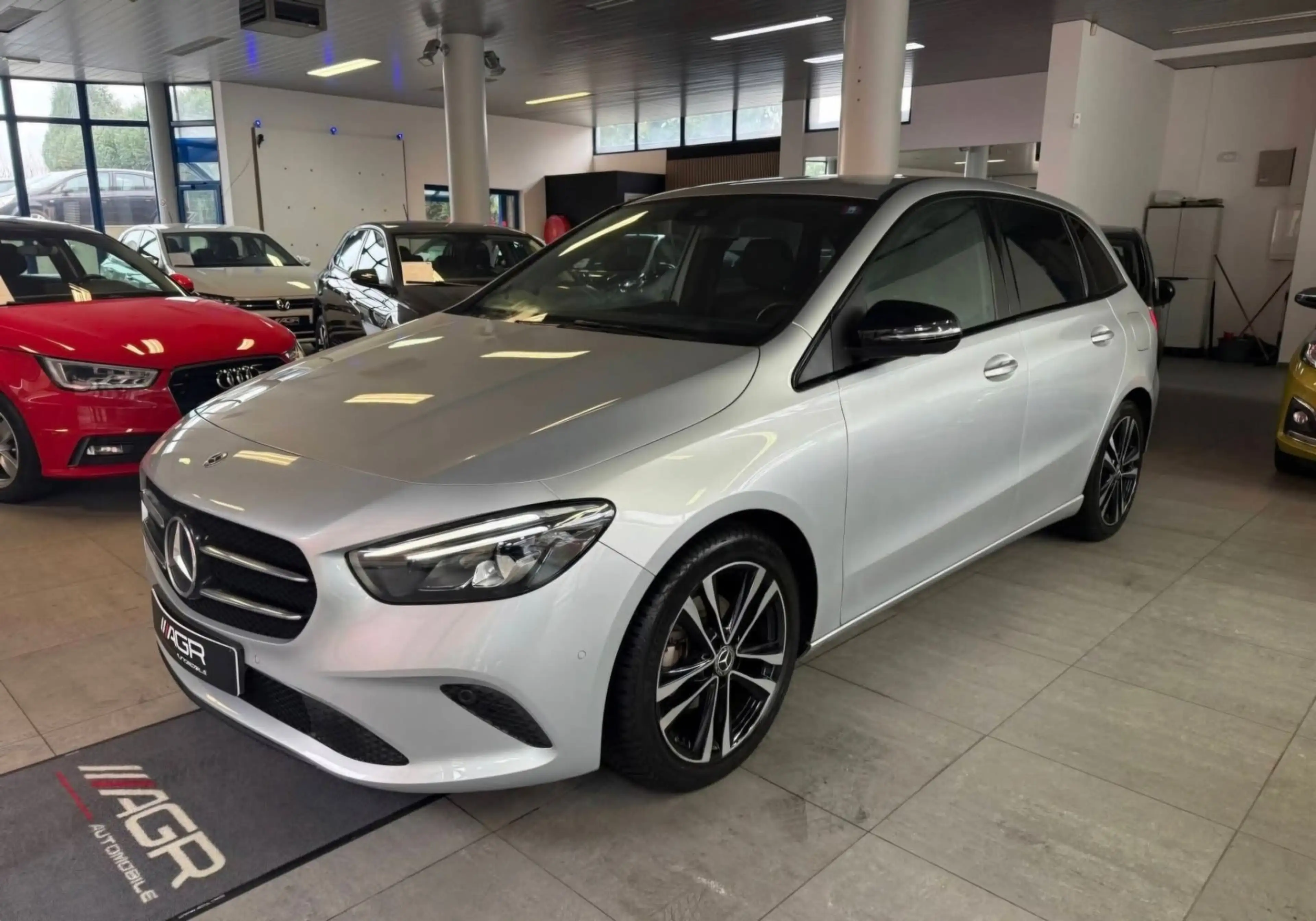 Mercedes-Benz B 180 TRES BIEN EQUIPEE / GARANTIE / BOITE AUTO