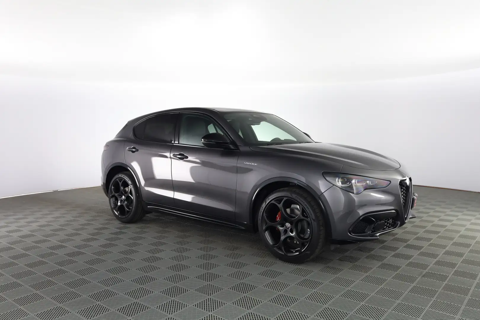 Alfa Romeo Stelvio 2.2 Turbodiesel 210CV AT8 Q4 Veloce Gri - 2
