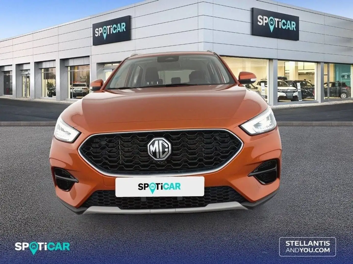 MG ZS 1.5 Comfort Naranja - 2