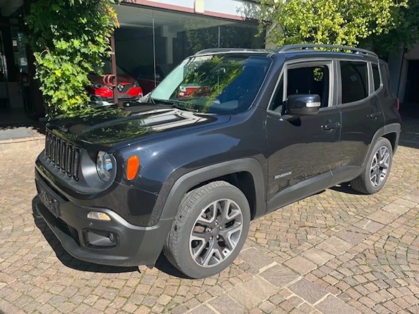 Jeep Renegade 1.4 MultiAir Night Eagle Noir - 1