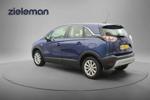 Opel Crossland view 3