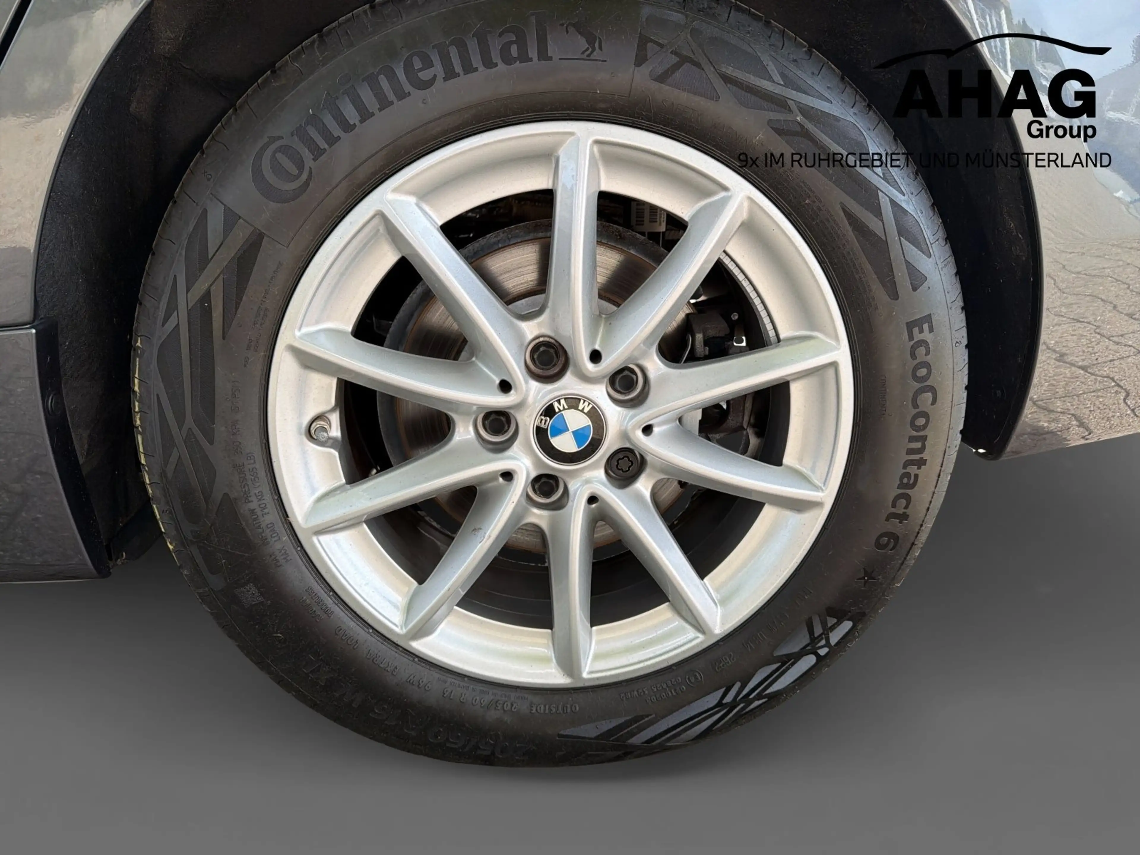 BMW 216 d GranTourer — photo 12