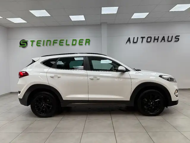 Hyundai Tucson view 3