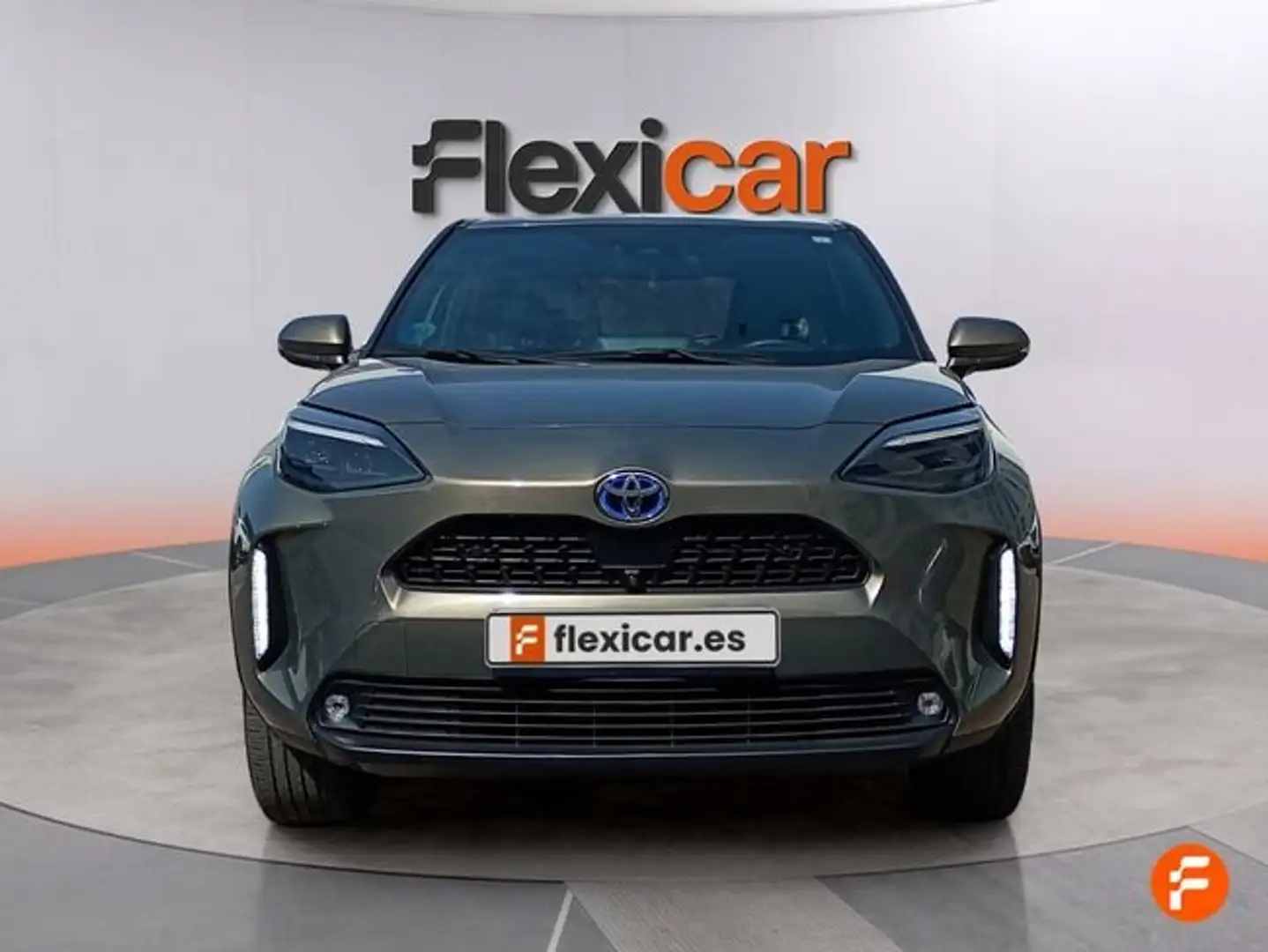 Toyota Yaris Cross 120H Active Tech Gris - 2