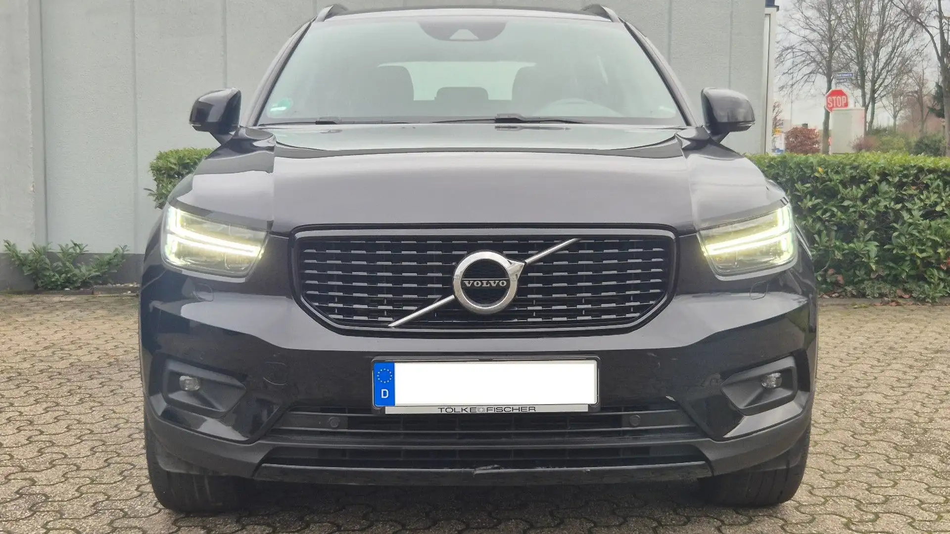 Volvo XC40 XC40 R Design Recharge Plug-In Hybrid 2WD Noir - 2